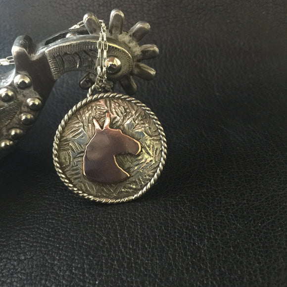 Round pendant with Copper Mule head
